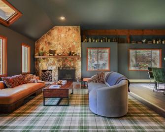 Outland Chalet & Suites Great Smoky Mountains - Cherokee