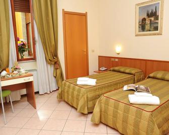 Hotel San Siro Fiera - Milano - Camera da letto