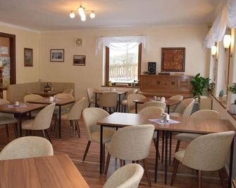 Superior Double Room, Shower, Toilet - Pension Lachmann - Königstein - Restaurant