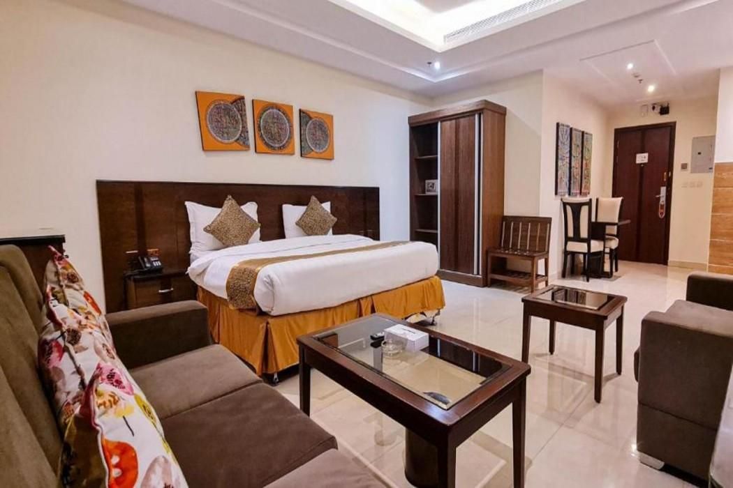 Golden New Hira Hotel thumbnail 3