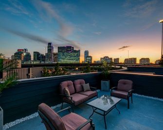 Elegance Undeniable! Downtown Views - 達拉斯 - 陽台