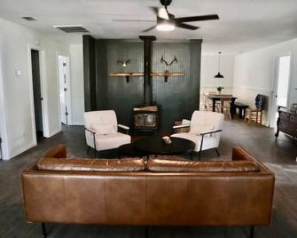 Ranch Retreat - Lampasas - Sala de estar