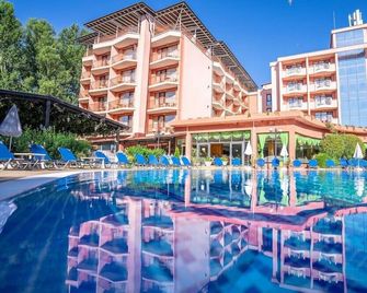 Izola Paradise Hotel - נסבאר