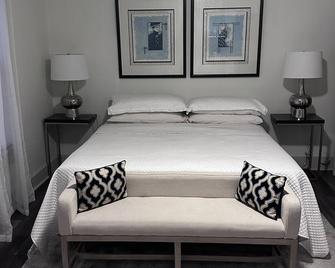 University home Cozy 2-bed great location safe hospital & UD nearby AC, WiFi - Dayton - Bedroom