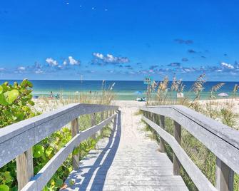 Land's End 1-301 Gulf View - Premier - Saint Pete Beach - Beach