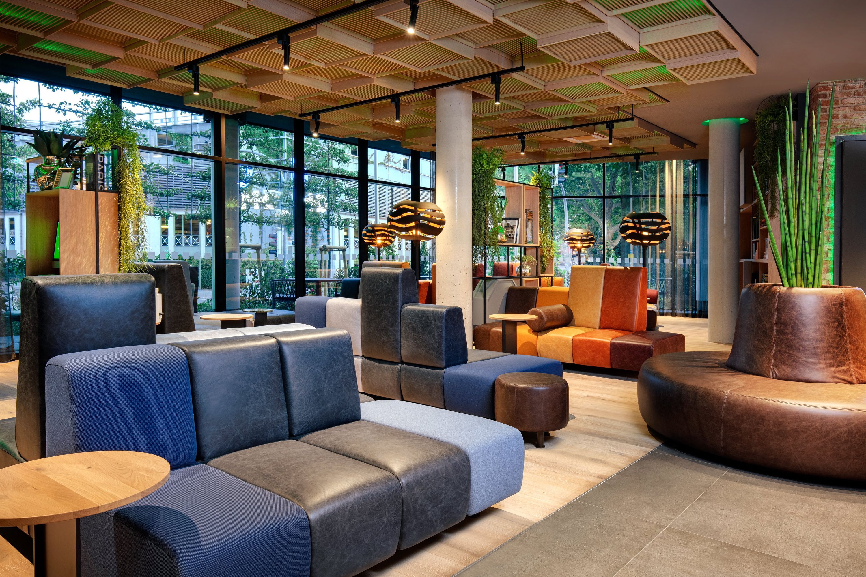 Holiday Inn Osnabruck By IHG - אוסנבריק - טרקלין