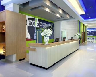 Ibis Budget Semarang Tendean - Semarang - Budynek
