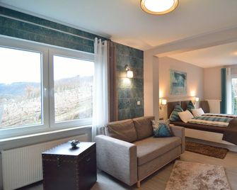 Hotel-Restaurant-Weingut Kapellenhof - Klotten - Sala de estar