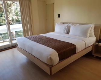 Hotel Darshan - Ooty - Bedroom