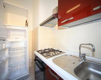 Giardini 13 - Borghetto Santo Spirito - Cucina