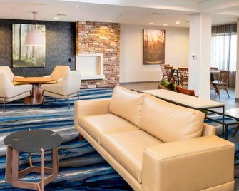 Fairfield Inn & Suites by Marriott Bend Downtown - בנד - טרקלין