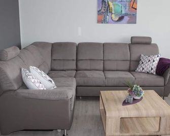 Apartment At Friedel - 2-Bed Apartment Shower And Bath / Wc, 1 Bedroom - Meerfeld - Living room