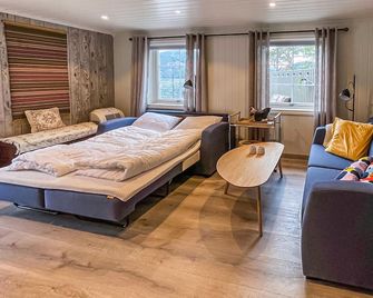 Nice Home In Nissedal With Lake View - Treungen - Bedroom