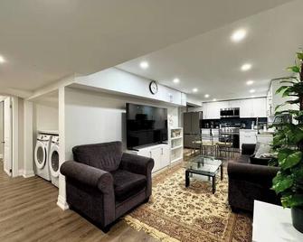 Nice Room In Renovated Basement - Ajax - Living room