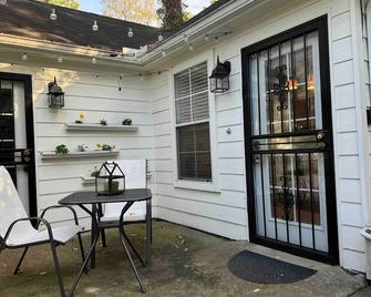 Moody Blues Studio Perfect For Work Or Romance - Memphis - Patio