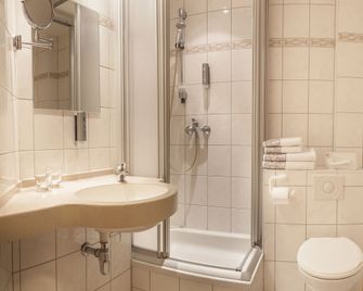 Hotel Kammweg - Neustadt am Rennsteig - Badkamer