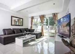 Villa Jungle 3 Bedrooms - Kamala - Stue