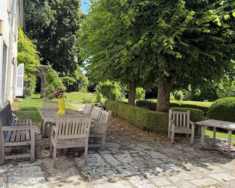 Le Manoir de la Seine - proche Giverny - Bennecourt - Patio
