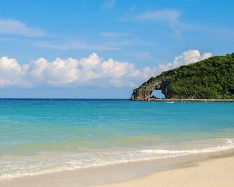 MCollection - Stay near Boracay Newcoast Beach - Boracay - Beach