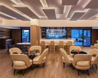 Courtyard by Marriott Shillong - Shillong - Lounge