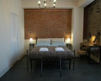 Castello D'Alcontres Guest House 3 stelle - Nizza di Sicilia - Schlafzimmer