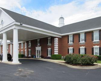 Quality Inn and Suites - Edgefield - Edificio