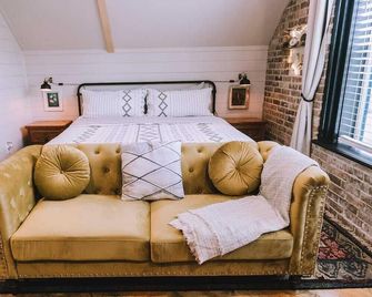 The Loft On Almo - Brenham - Olohuone