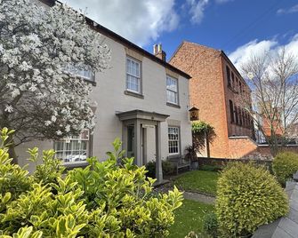 The Coach House - Derby - Edificio