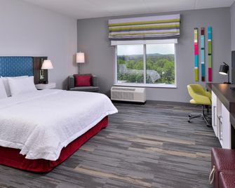 Hampton Inn & Suites Atlanta/Marietta - Marietta - Спальня