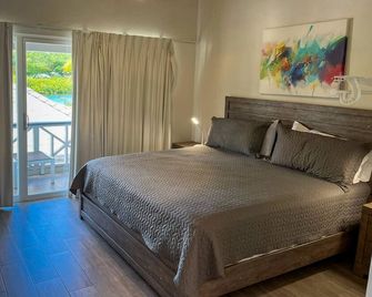 The Moxy - English Harbour - Bedroom