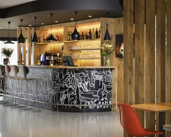 ibis Charleroi Airport Brussels South - Fleurus - Bar