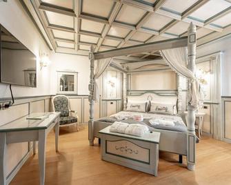 Hotel Dolomiti Schloss - Canazei - Phòng ngủ