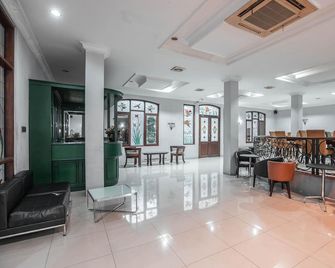 Hotel O Bunga Karang Hotel - Bekasi