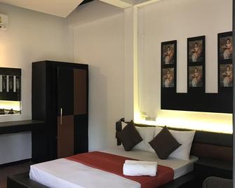 River Nature Hotel - Surat Thani - Habitación