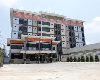 Phetlada Pavilion & Resort - Lop Buri - Edificio