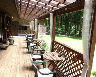 Cafe & Inn That Sounds Good - Semboku - Patio