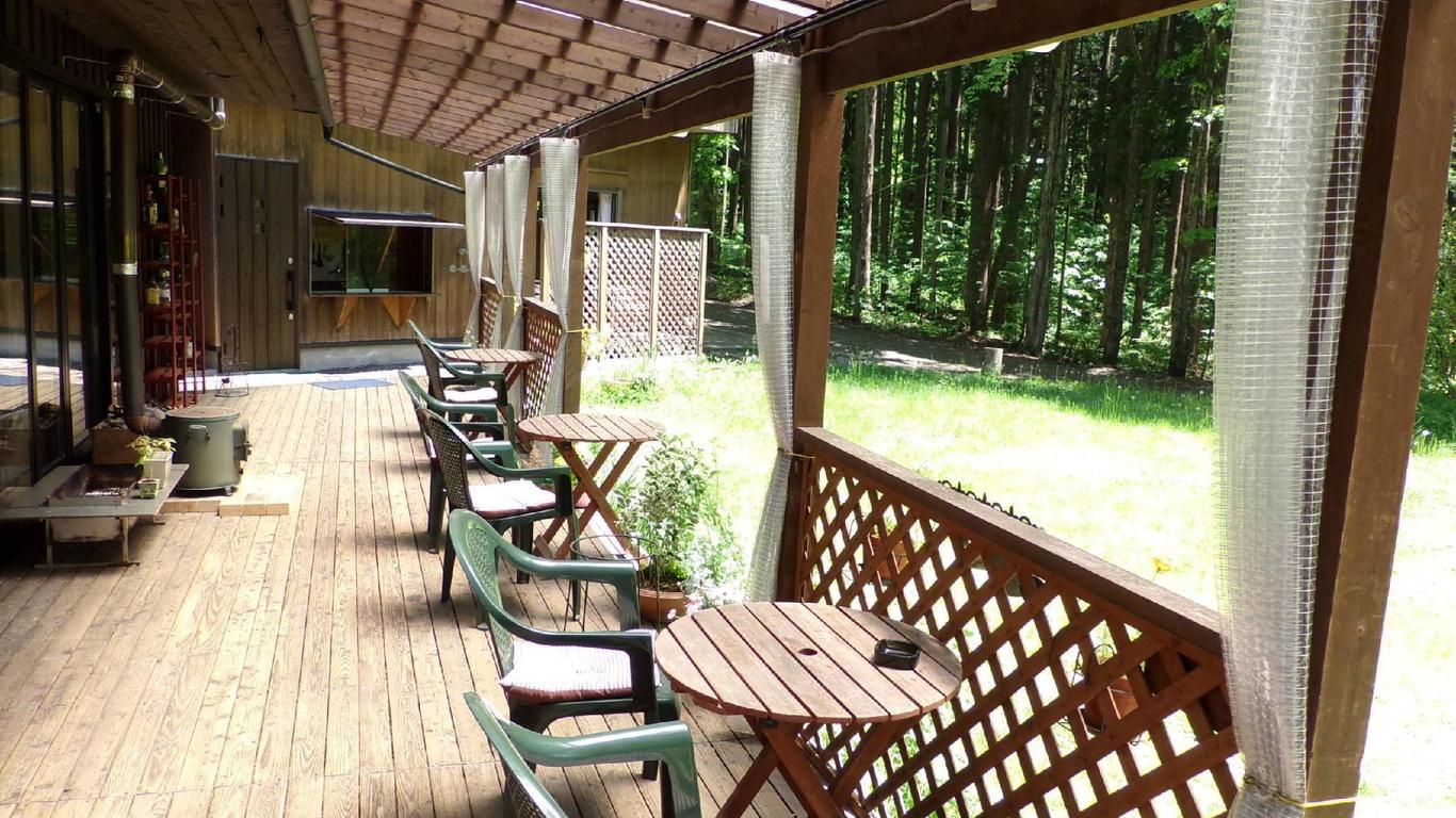 Cafe & Inn That Sounds Good