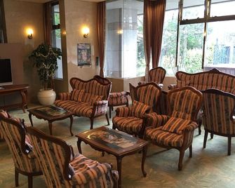 Breezbay Hotel & Resort Gero - ג'רו - טרקלין