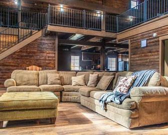 Back Country Barn Special Event Venue Spring city - Spring City - Sala de estar
