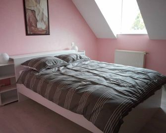 1st Floor Apartment Renovated Near Strasbourg - Eckbolsheim - Bedroom