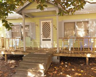 Beaufort Harbour Suites East Lodge - Beaufort - Patio