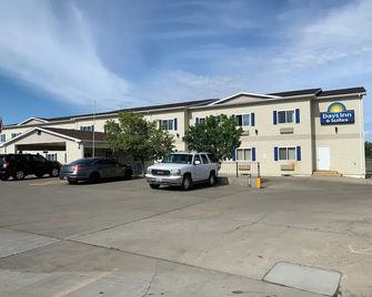 Fairbridge Inn & Suites Williston Near Airport - Williston - Bâtiment