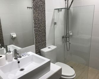 Domicilio Lorenzo - Dávao - Baño