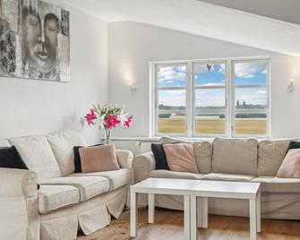 Nice Home In Søllested With Sauna - Nørreballe - Sala de estar