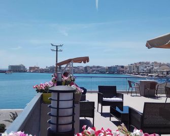 سيتي بوينت تشيوس - Chios - شرفة