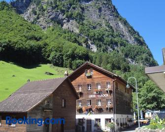 Hotel Urirotstock - Isenthal - Gebäude