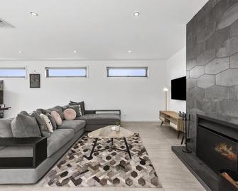 La Via Del Mare - Dromana - Living room