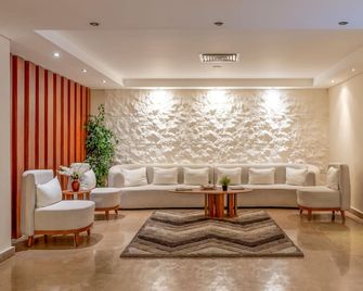 The Three Corners Happy Life Beach Resort - Marsa Alam - Oleskelutila
