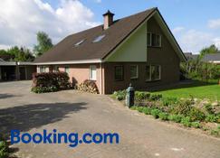 B&B Mendelts - Emmen - Building