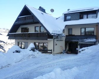 'modern, Newly Furnished And Renovated Apartment For 2- 8 People' - Willingen - Building